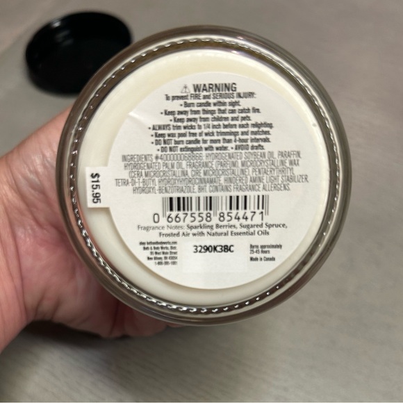 Bath and Body Works Golden Berry Mistletoe Body Lotion and Single Wick Candle - Picture 6 of 8